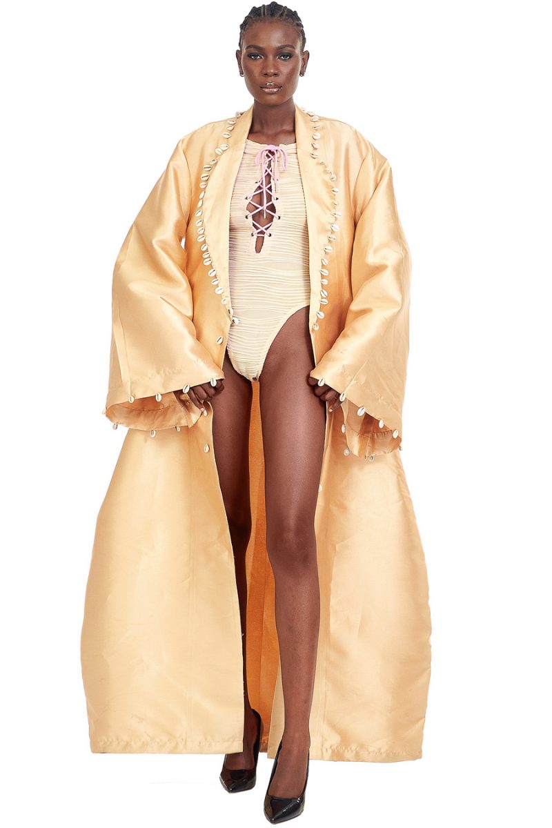 Front view of a female model wearing the cute-saint Dundun Kimono